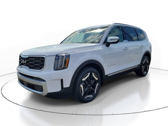 Used 2025 Kia Telluride S FWD image 3