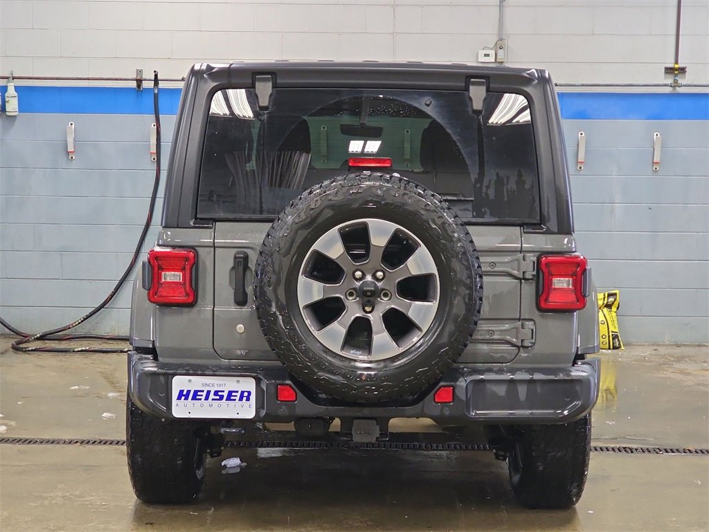 Used 2018 Jeep Wrangler Unlimited Sahara image 12