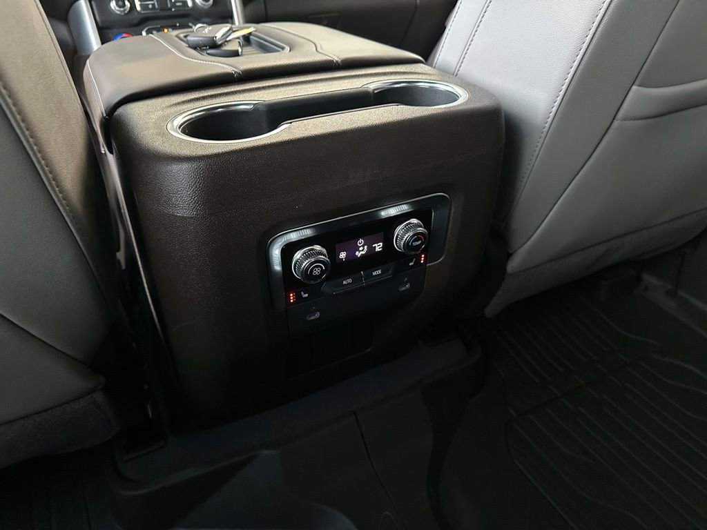 Used 2022 GMC Yukon SLT w/ SLT Luxury Package image 24