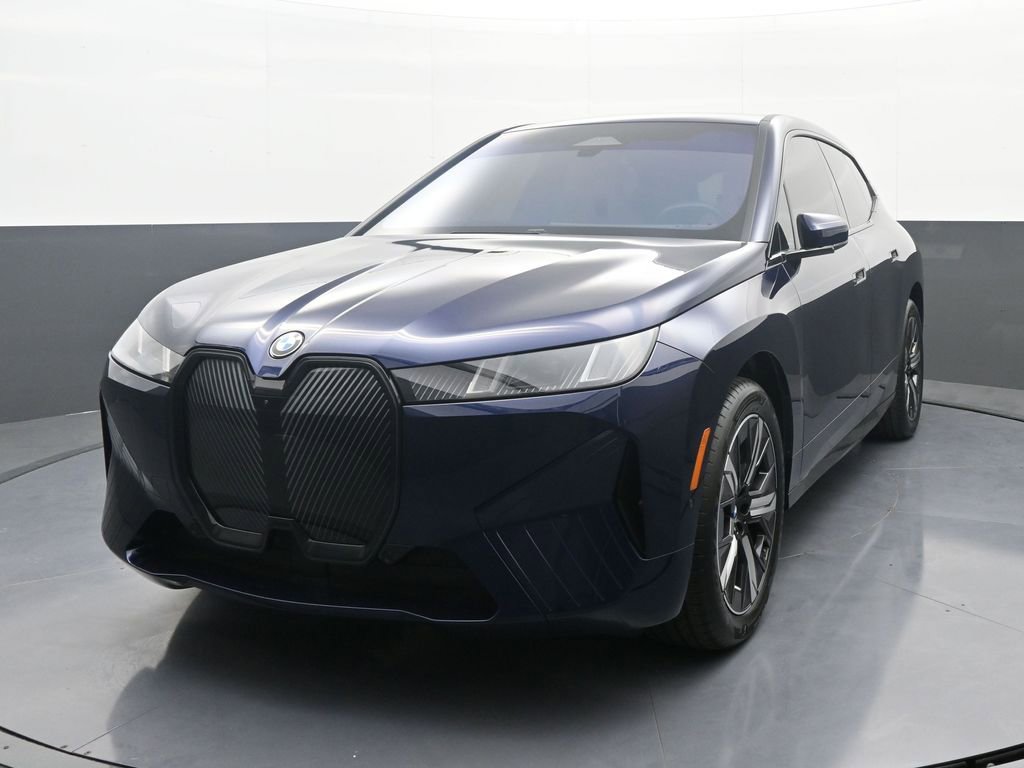 Used 2026 BMW iX xDrive45 w/ Premium Package image 1