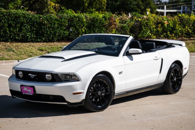Used 2010 Ford Mustang GT Premium image 32
