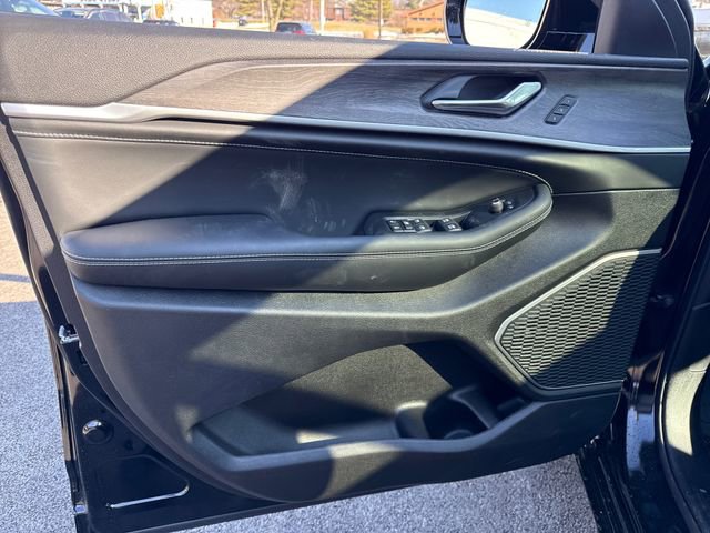 New 2026 Jeep Grand Cherokee Limited image 11