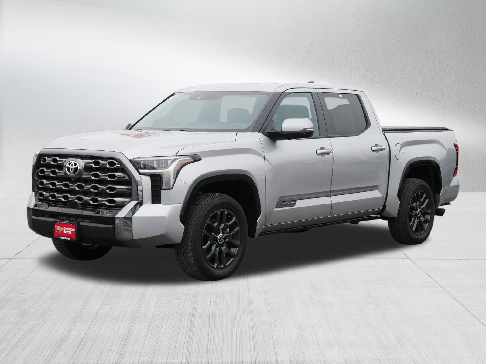 Used 2024 Toyota Tundra Platinum image 3