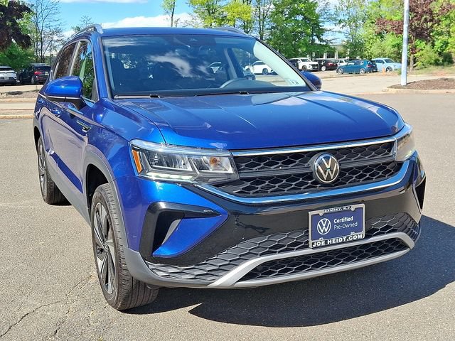 Certified 2023 Volkswagen Taos SE w/ Panoramic Sunroof Package AWD/4WD image 2