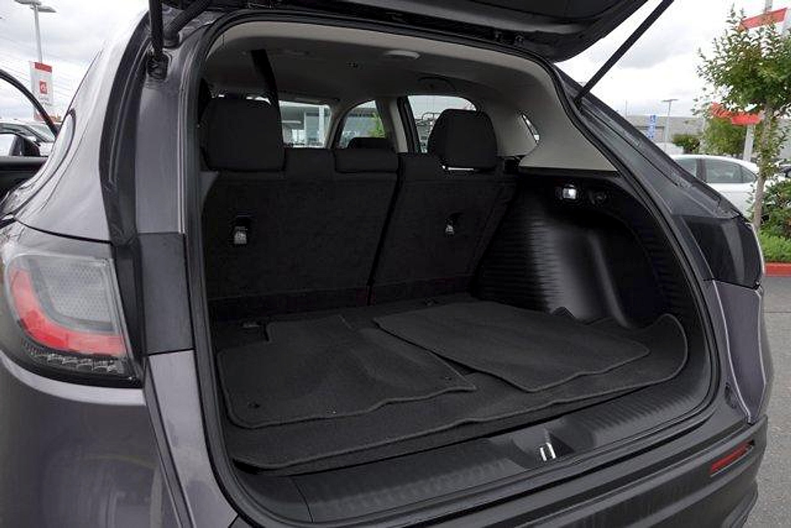 Used 2025 Honda HR-V LX image 25