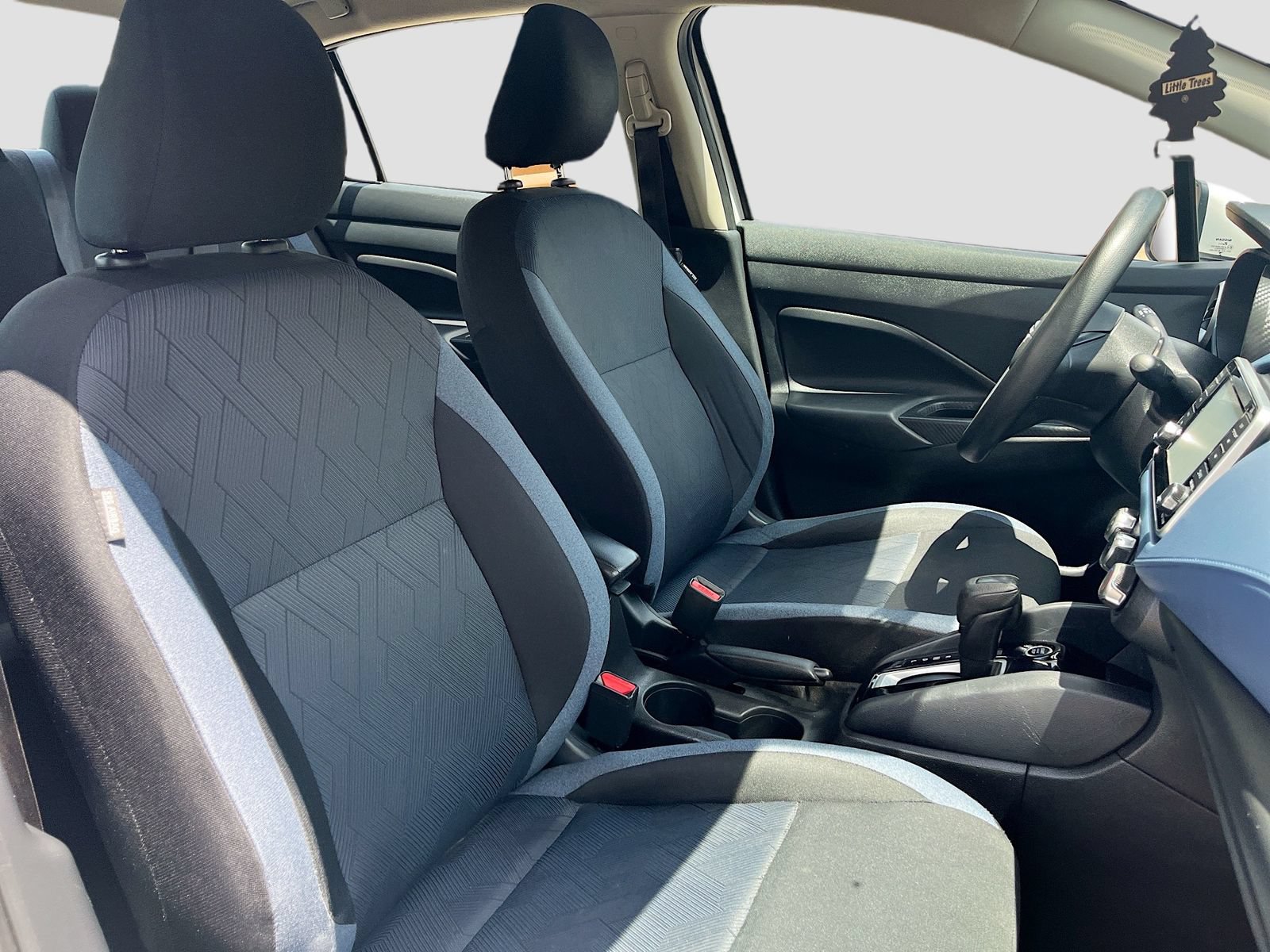 Used 2023 Nissan Versa SV w/ Trunk Package FWD image 25