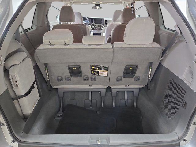 Used 2020 Toyota Sienna LE image 15