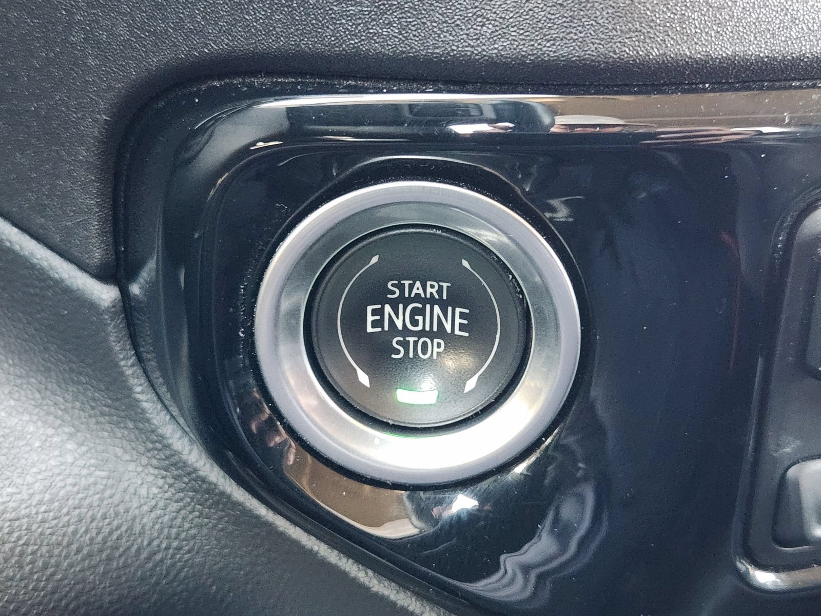 Used 2025 GMC Sierra 1500 SLT RWD image 26