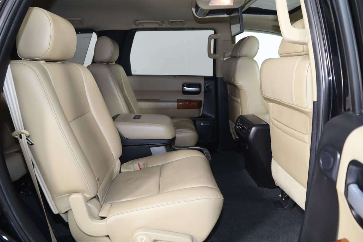 Used 2020 Toyota Sequoia Platinum AWD/4WD image 14