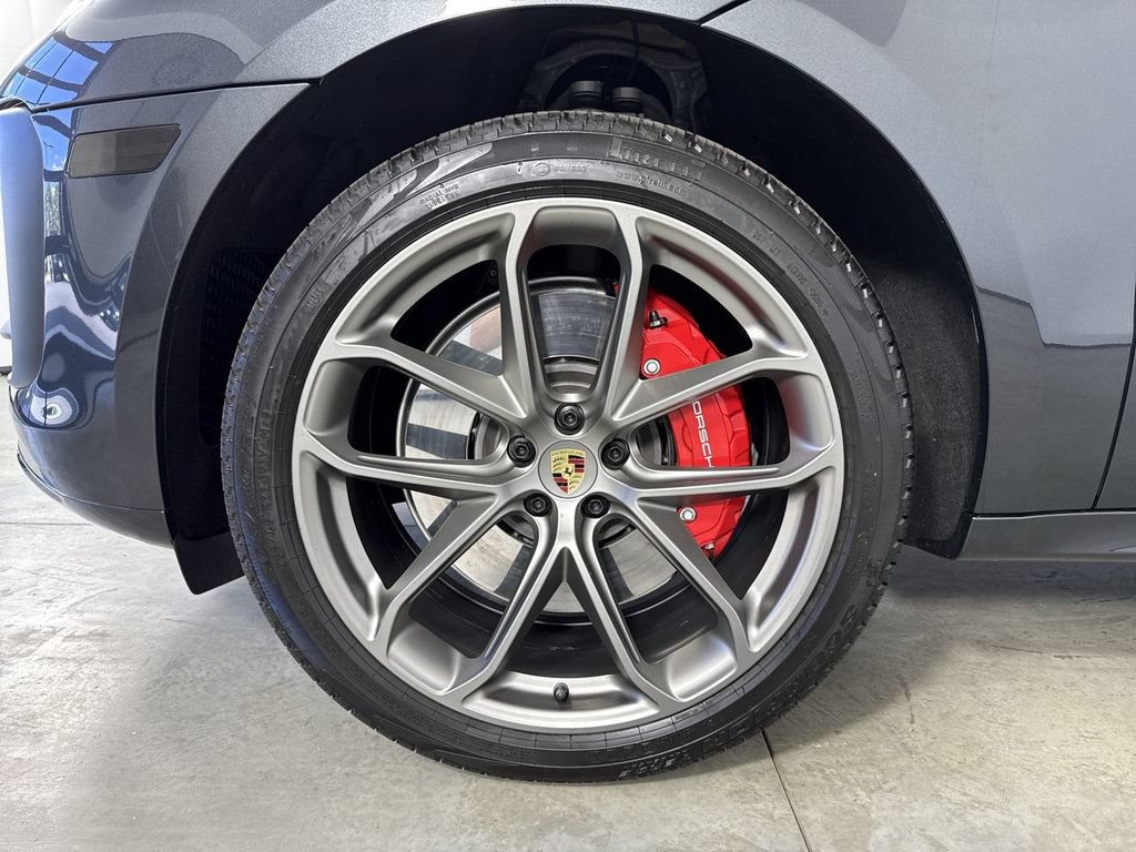 Certified 2025 Porsche Macan GTS AWD/4WD image 13