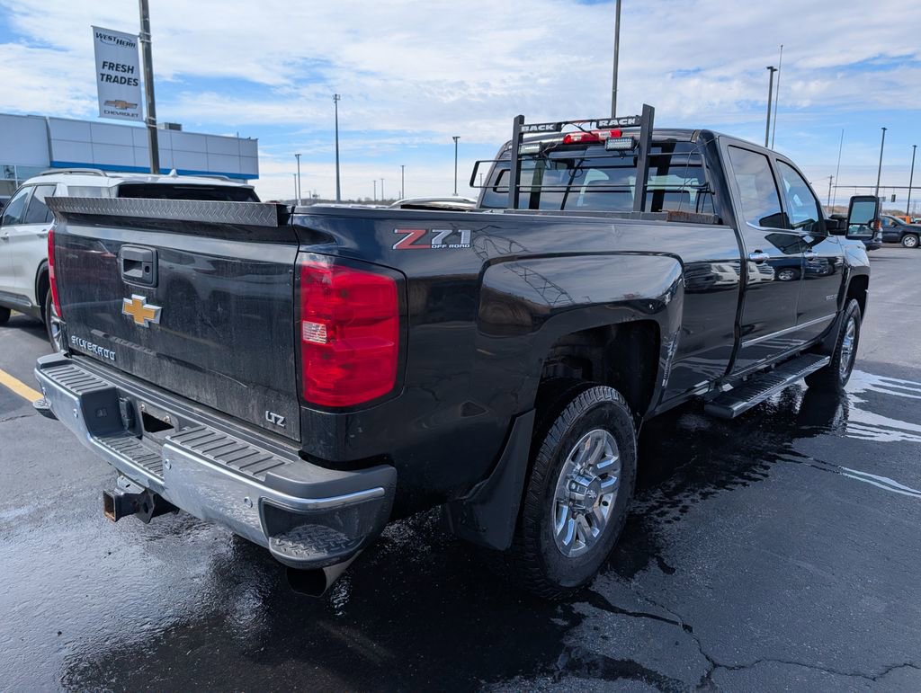 Used 2019 Chevrolet Silverado 3500 LTZ w/ Duramax Plus Package image 9