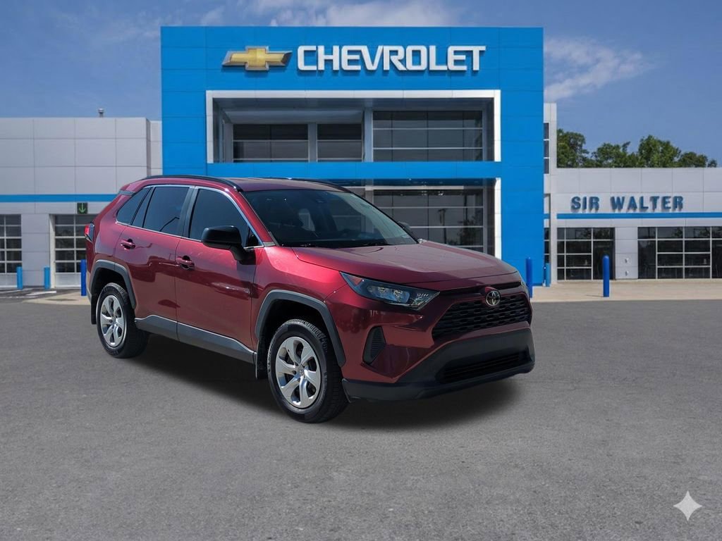Used 2021 Toyota RAV4 LE image 8