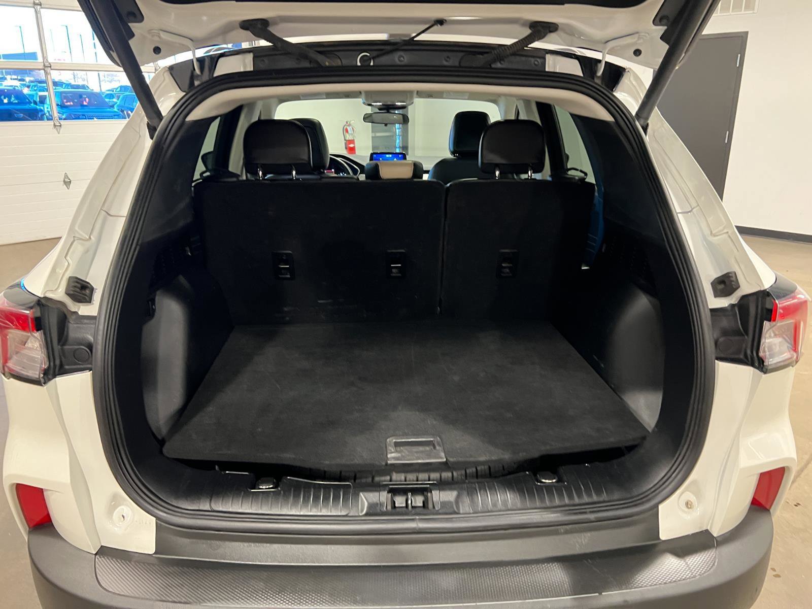 Used 2021 Ford Escape SEL image 33