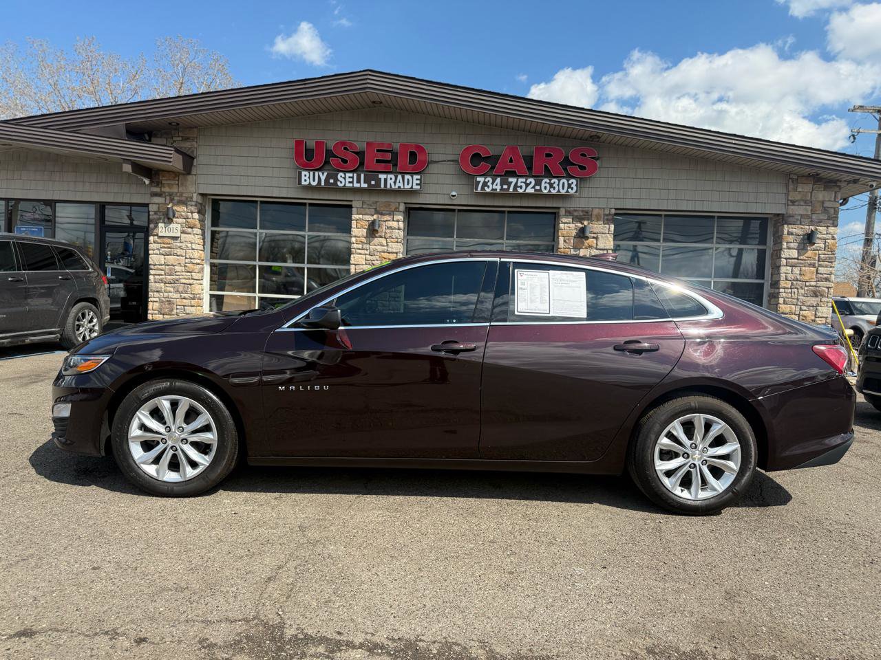 Used 2021 Chevrolet Malibu LT FWD image 8