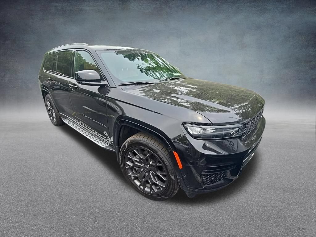Used 2025 Jeep Grand Cherokee L Summit AWD/4WD image 10