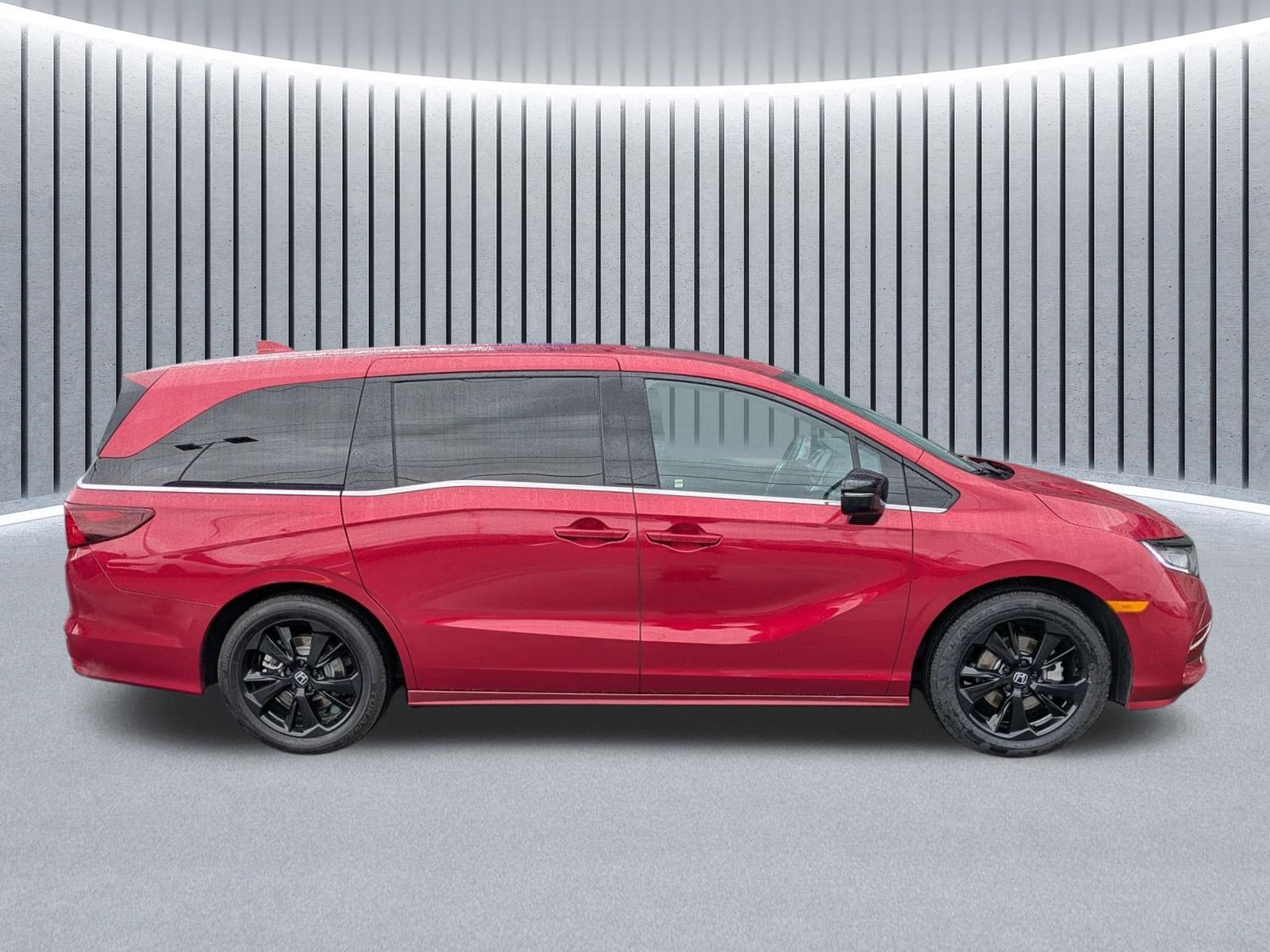 Certified 2024 Honda Odyssey Sport image 4