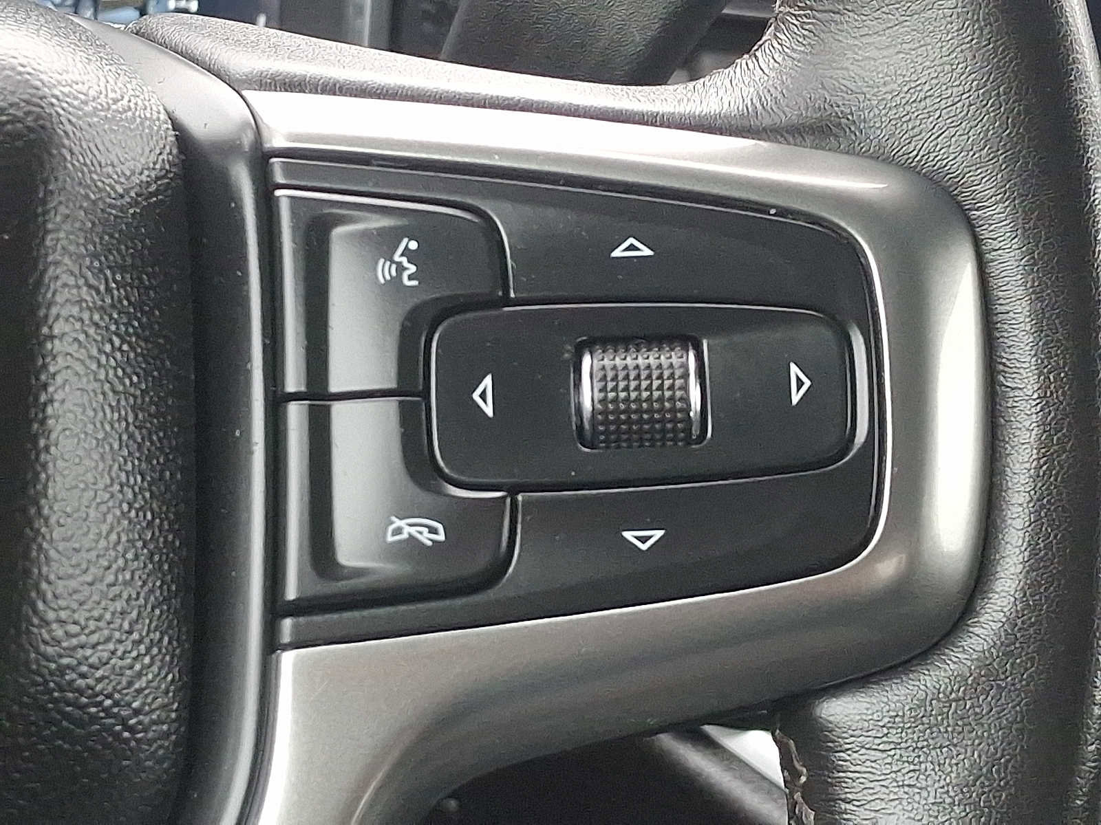 Used 2022 Chevrolet Silverado 1500 LT image 21