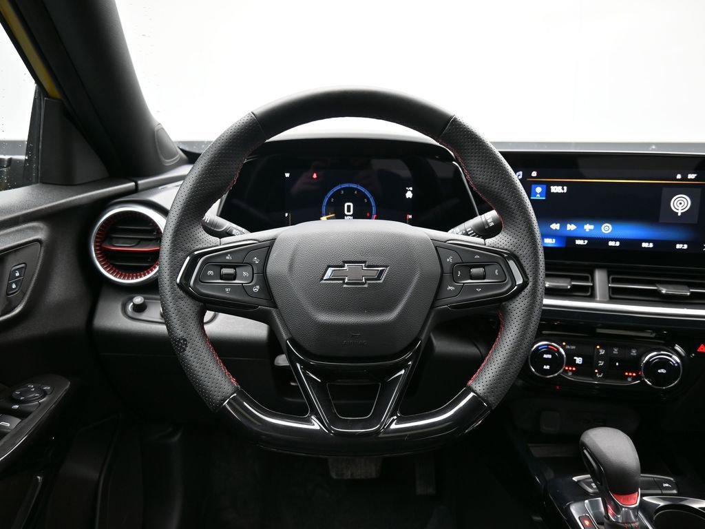 Used 2024 Chevrolet Trax RS w/ Sunroof Package FWD image 43