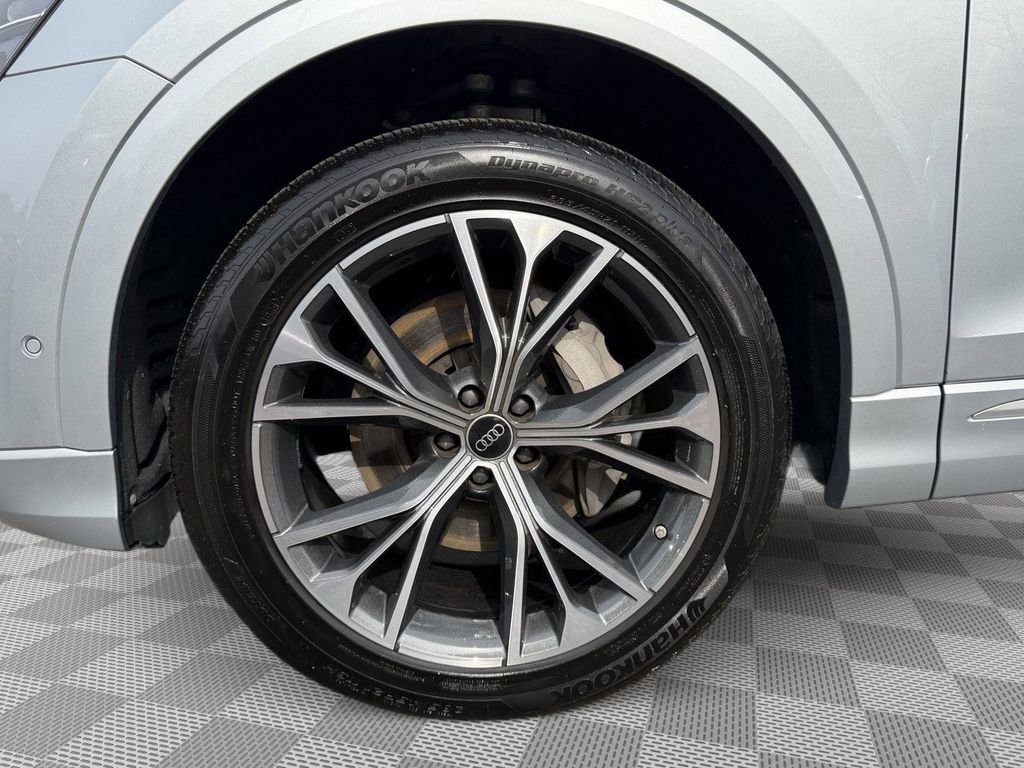 Used 2025 Audi Q8 Premium w/ Convenience Package AWD/4WD image 9