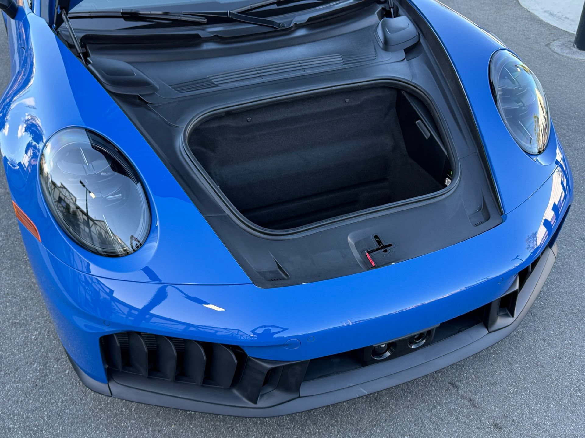 Certified 2025 Porsche 911 Carrera 4 GTS AWD/4WD image 33