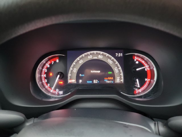 Used 2024 Toyota RAV4 XLE FWD image 17