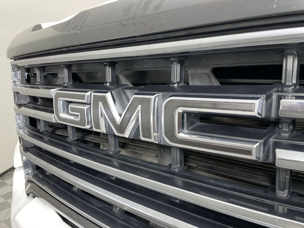 Used 2022 GMC Sierra 2500 AT4 image 30