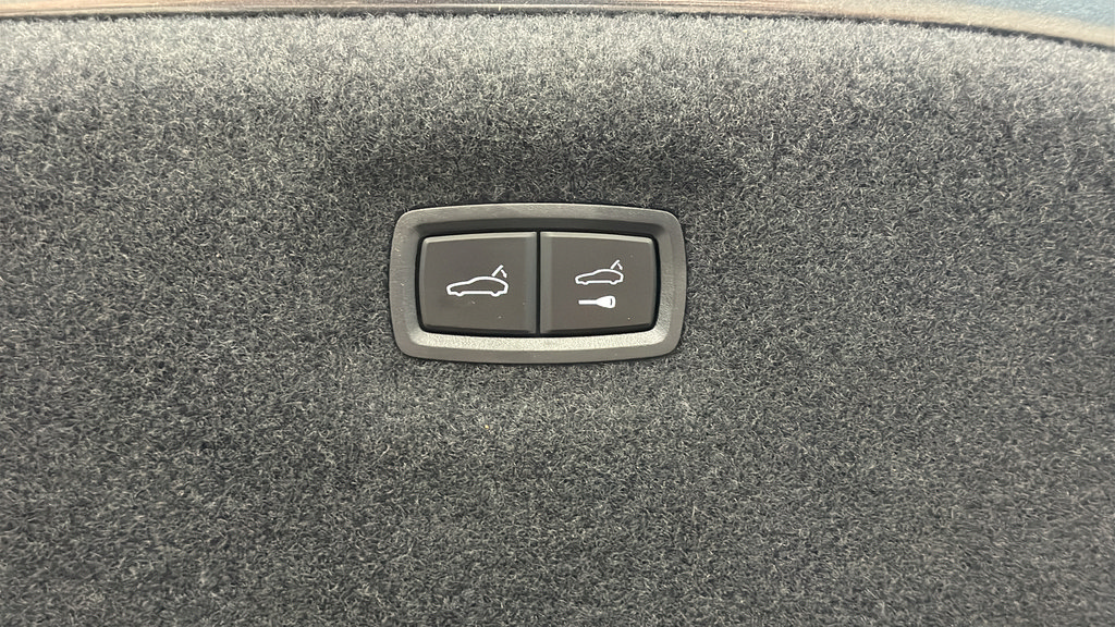 Used 2024 Audi RS e-tron GT w/ Carbon Performance Package AWD/4WD image 28