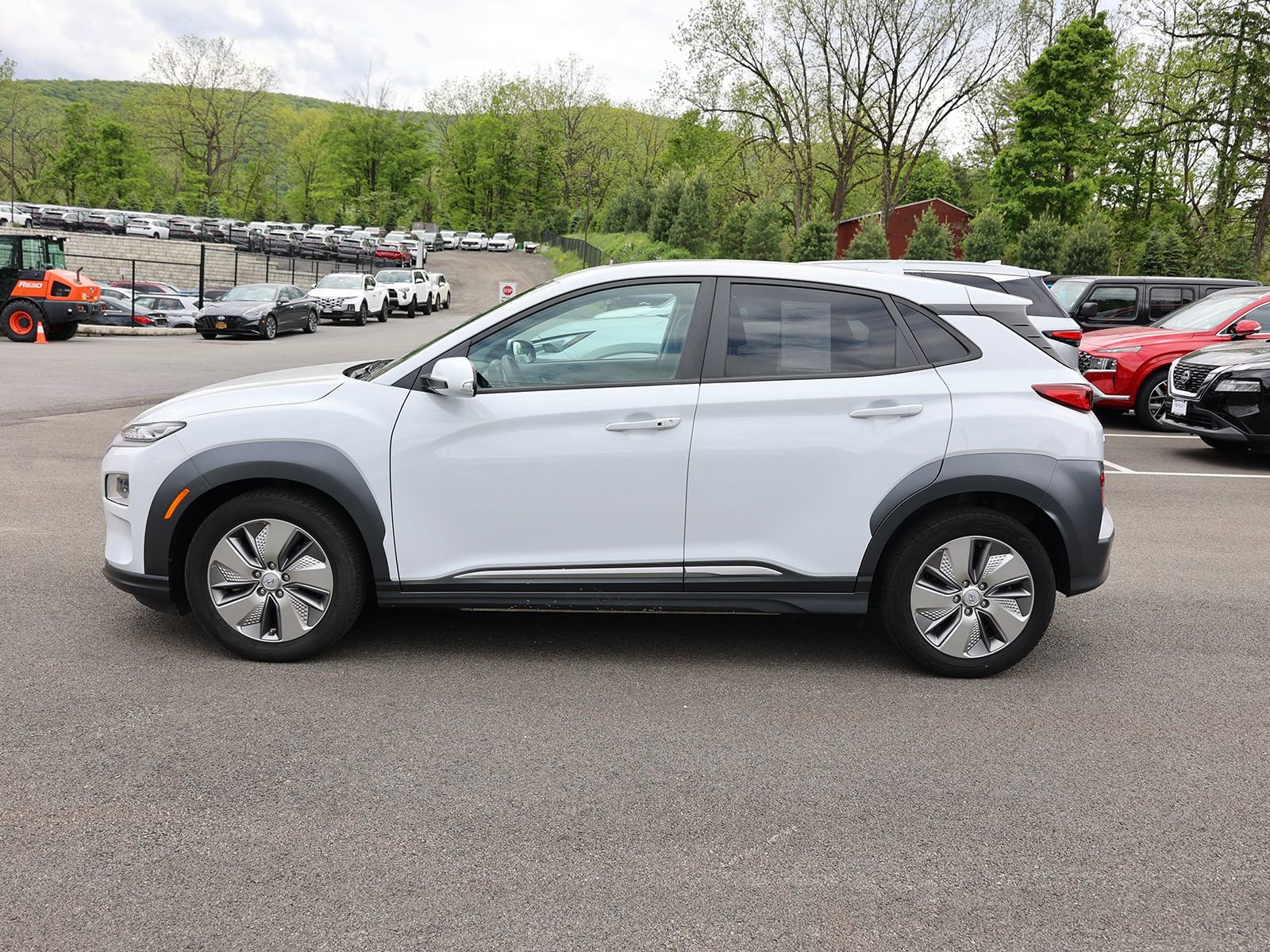 Certified 2021 Hyundai Kona Limited FWD image 4