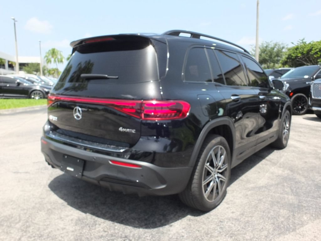 Used 2024 Mercedes-Benz EQB 300 4MATIC image 7