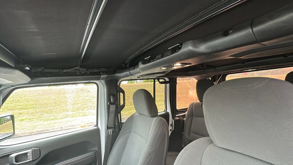 Used 2019 Jeep Wrangler Unlimited Sport S AWD/4WD image 11