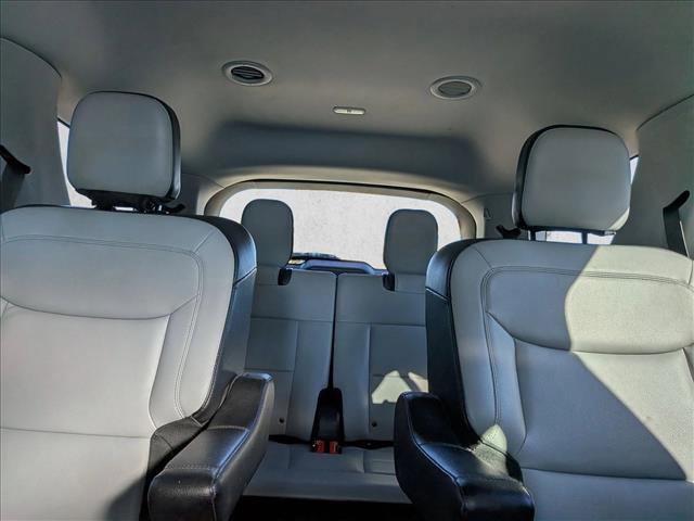 Used 2021 Ford Explorer XLT w/ Equipment Group 202A image 15