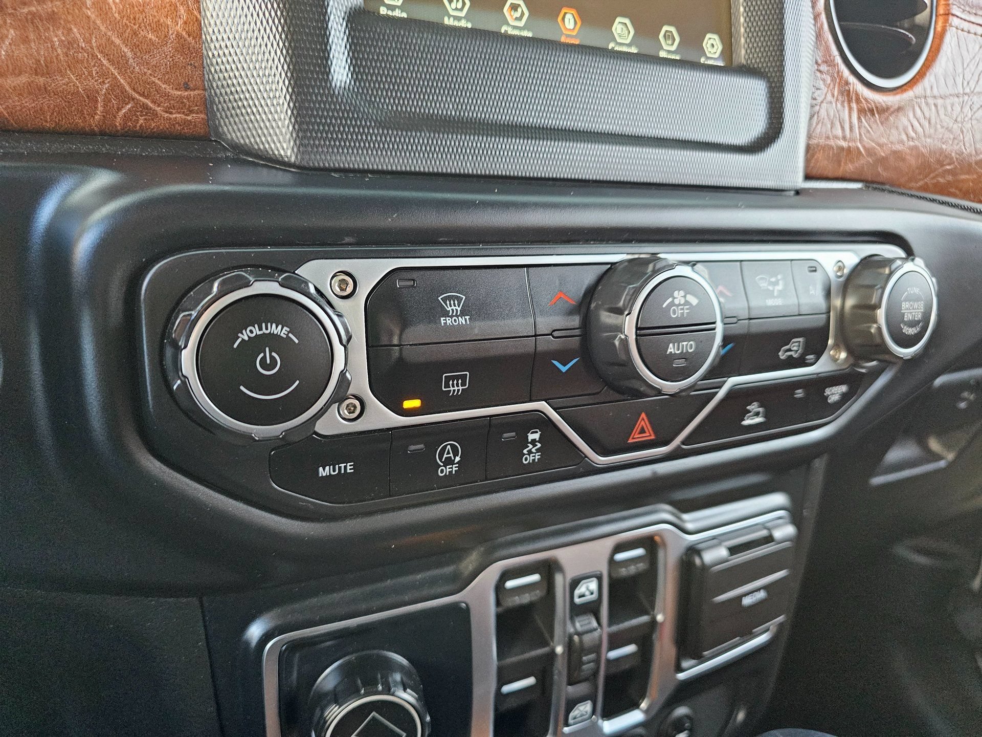 Used 2023 Jeep Gladiator Sport AWD/4WD image 48