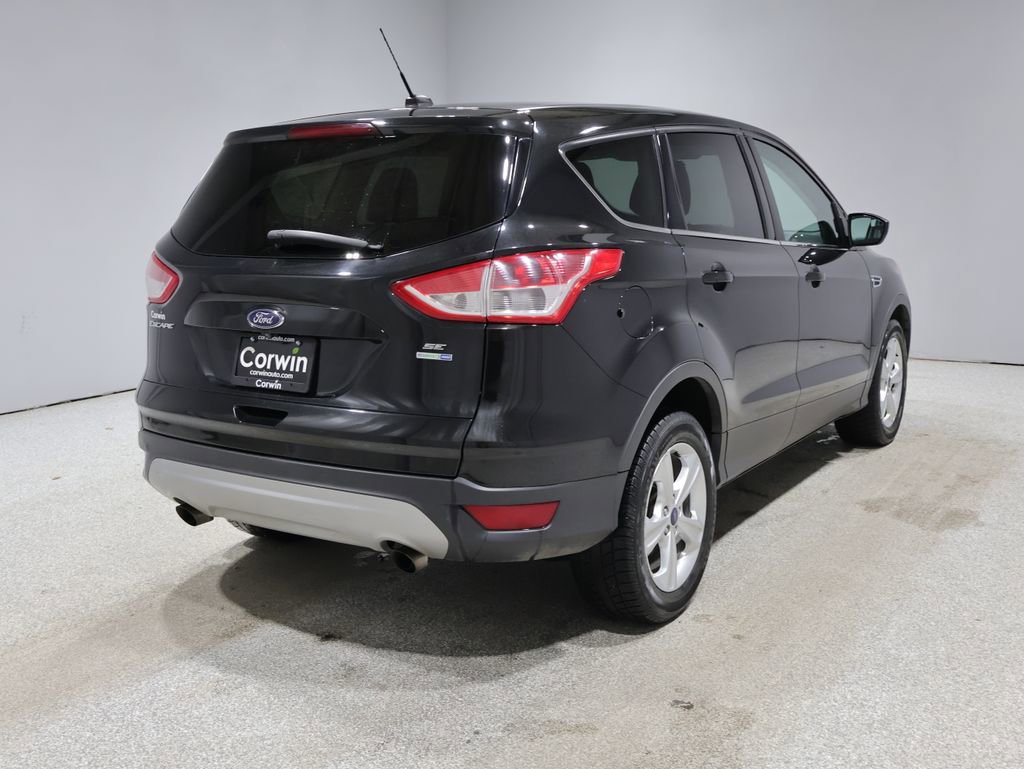 Used 2014 Ford Escape SE image 2