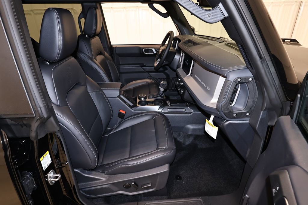 New 2026 Ford Bronco Outer Banks image 15