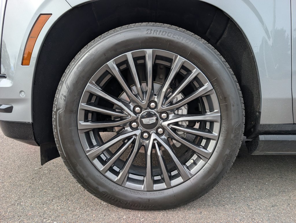 Certified 2025 Cadillac Escalade ESV Sport Platinum RWD image 10