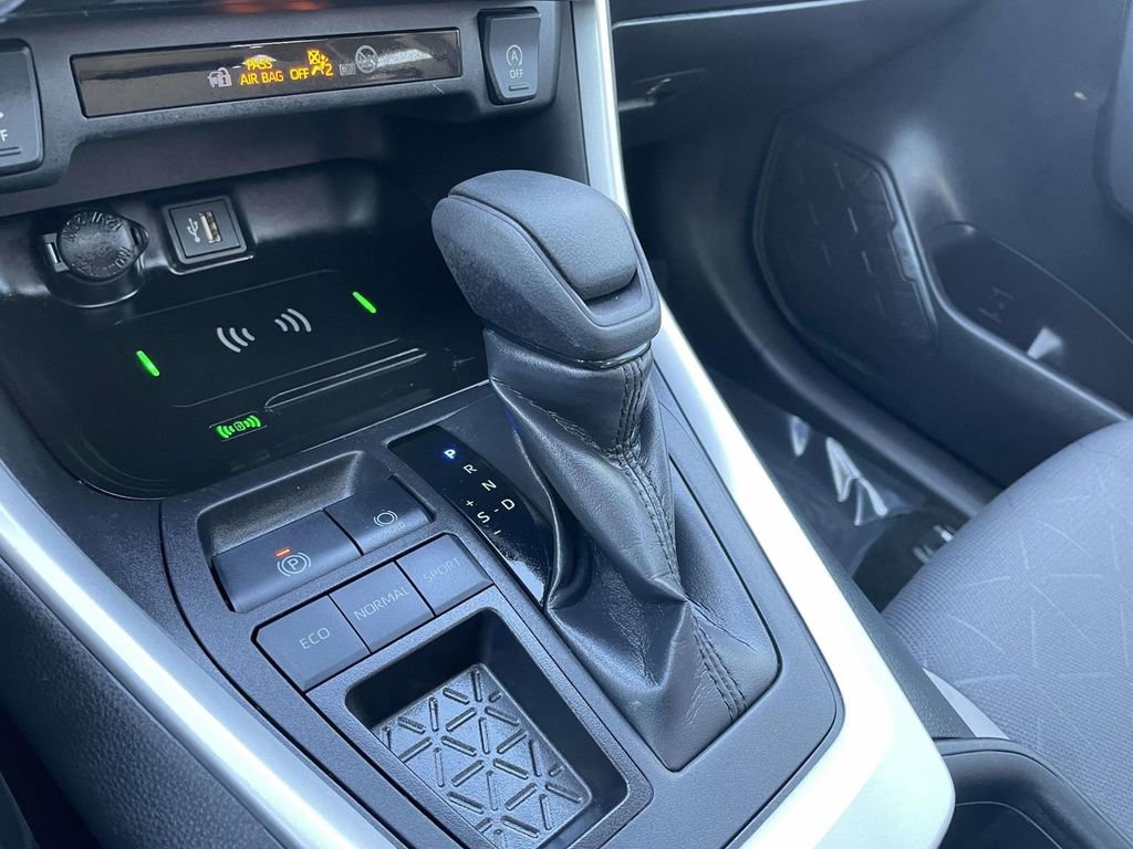 Used 2024 Toyota RAV4 XLE w/ Convenience Package image 44