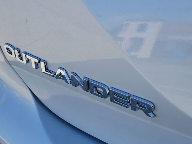 New 2026 Mitsubishi Outlander ES FWD image 9
