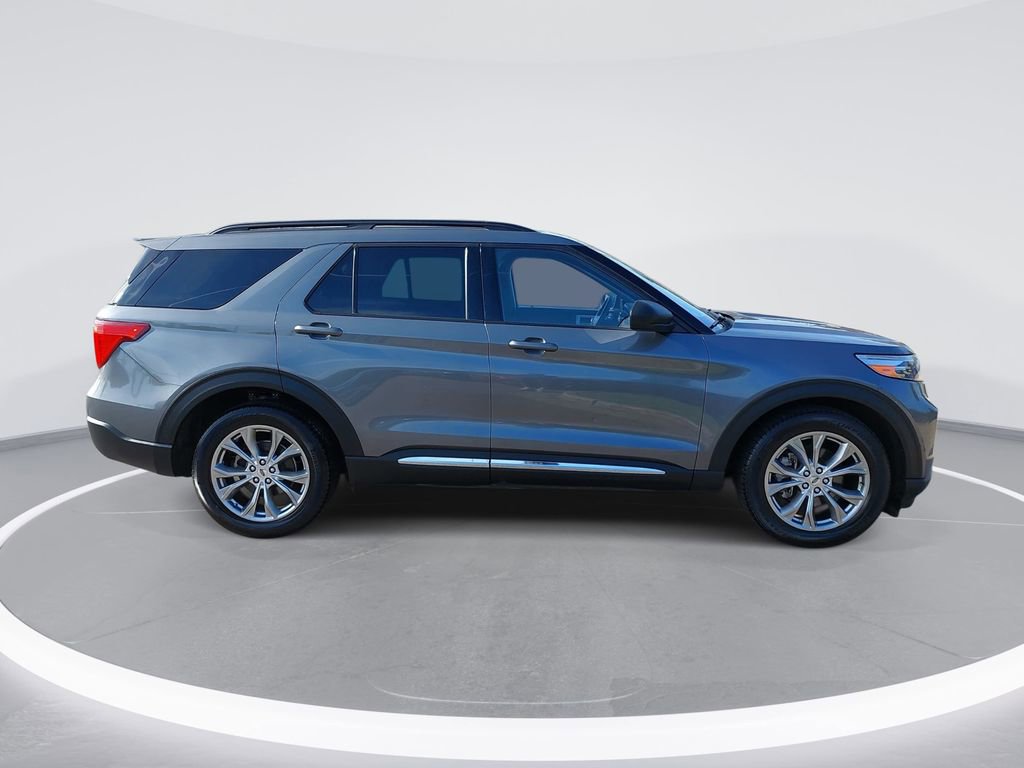 Used 2021 Ford Explorer XLT w/ Equipment Group 202A RWD image 4