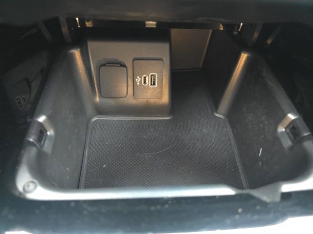 Used 2025 Ford Explorer Platinum w/ LUX Leather Package AWD/4WD image 17