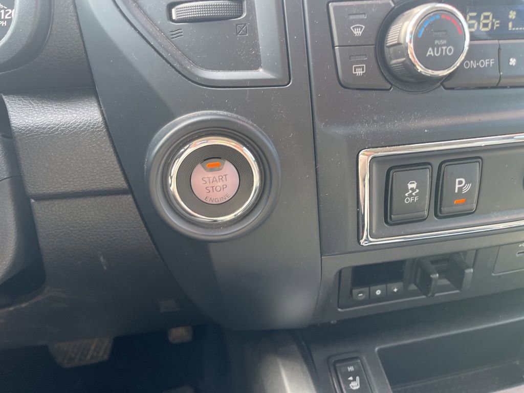 Used 2023 Nissan Titan SV w/ SV Convenience Package RWD image 45