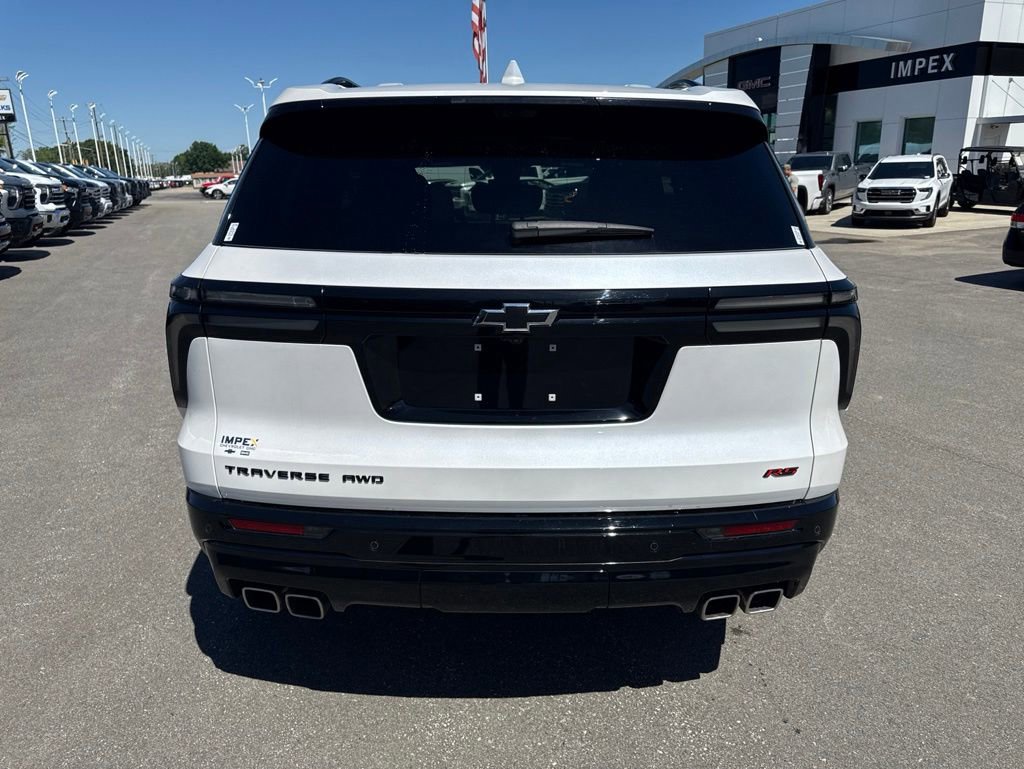 Used 2025 Chevrolet Traverse RS AWD/4WD image 4
