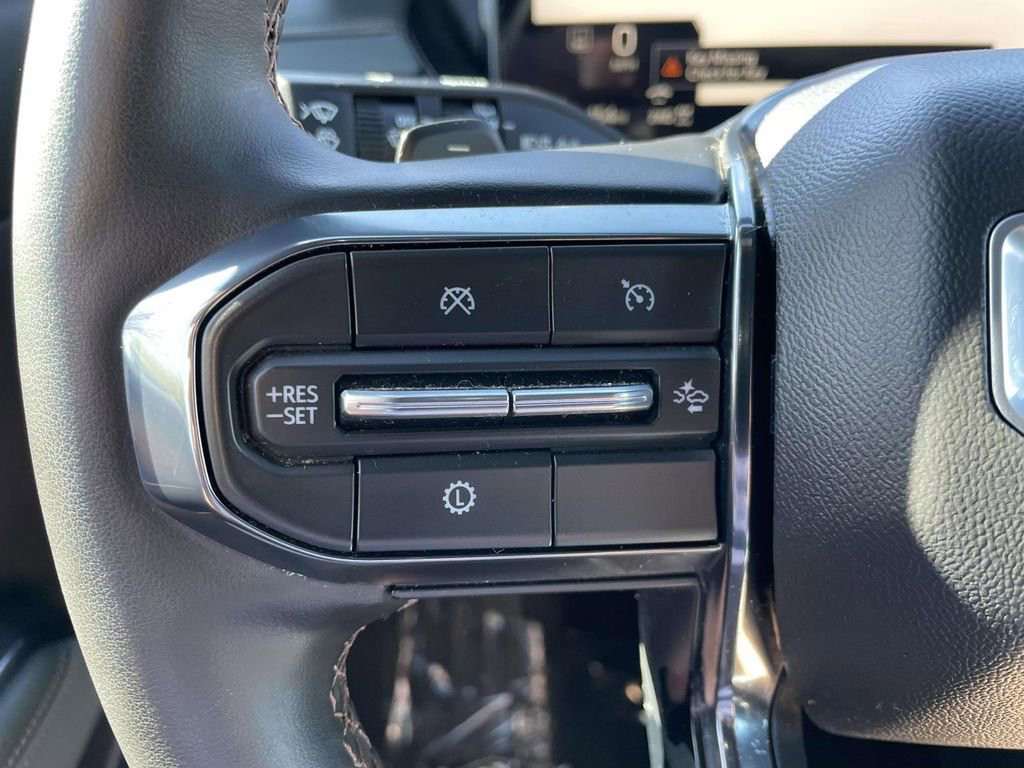 Used 2024 GMC Acadia AT4 w/ Luxury Package image 31