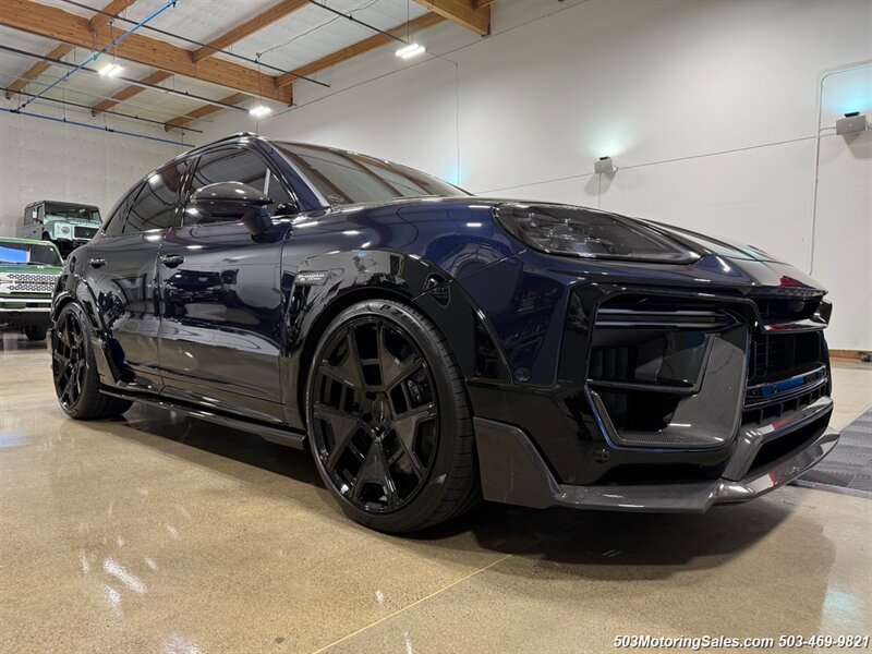 Used 2024 Porsche Cayenne Turbo AWD/4WD image 27