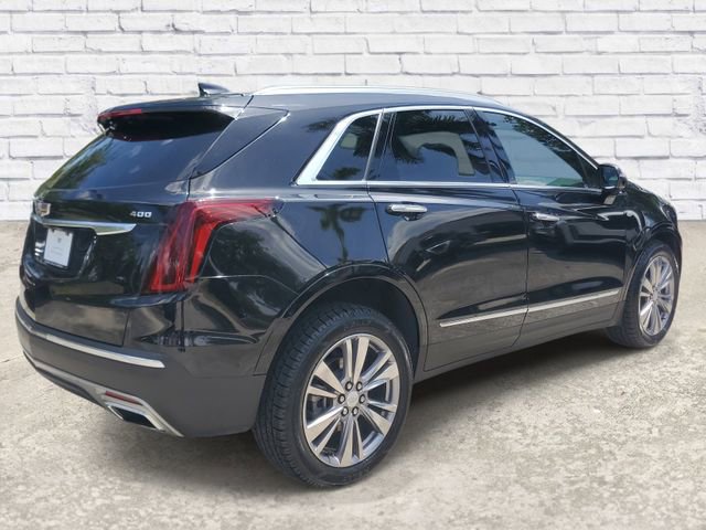 Certified 2024 Cadillac XT5 Premium Luxury w/ Technology Package FWD image 4