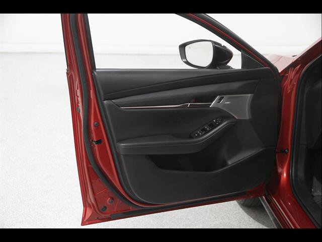 Certified 2025 MAZDA MAZDA3 Hatchback w/Premium Plus Pkg AWD/4WD image 4