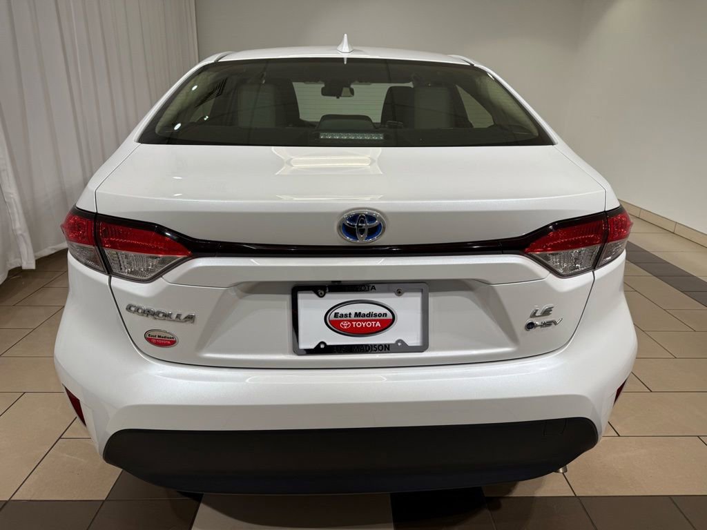 Certified 2025 Toyota Corolla LE w/ LE Premium Package image 4