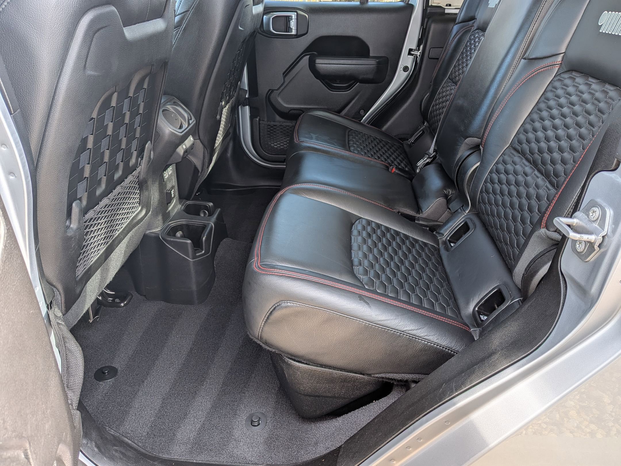 Used 2022 Jeep Gladiator Rubicon w/ Cold Weather Group image 22