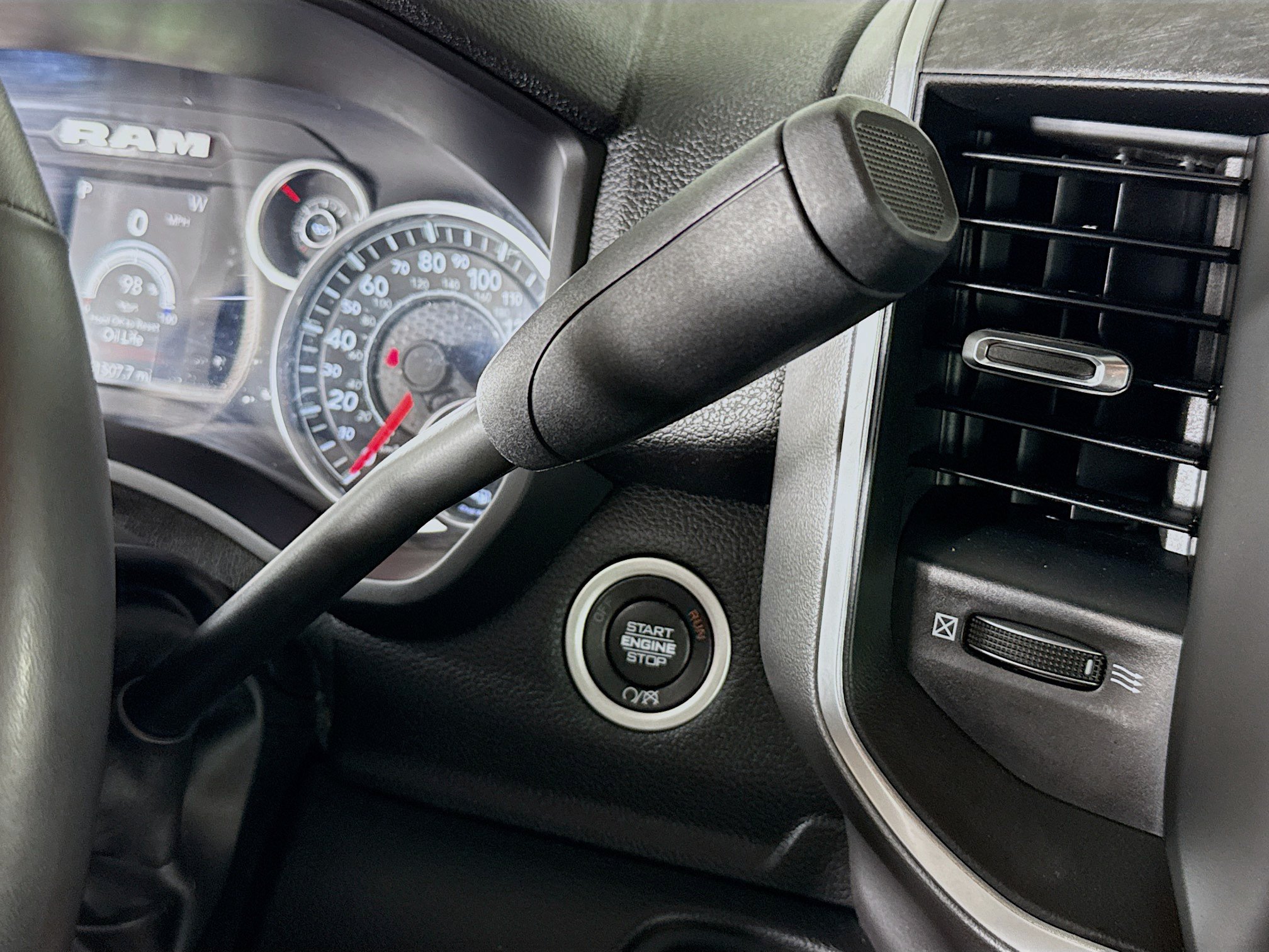 Used 2024 RAM 2500 Big Horn AWD/4WD image 19