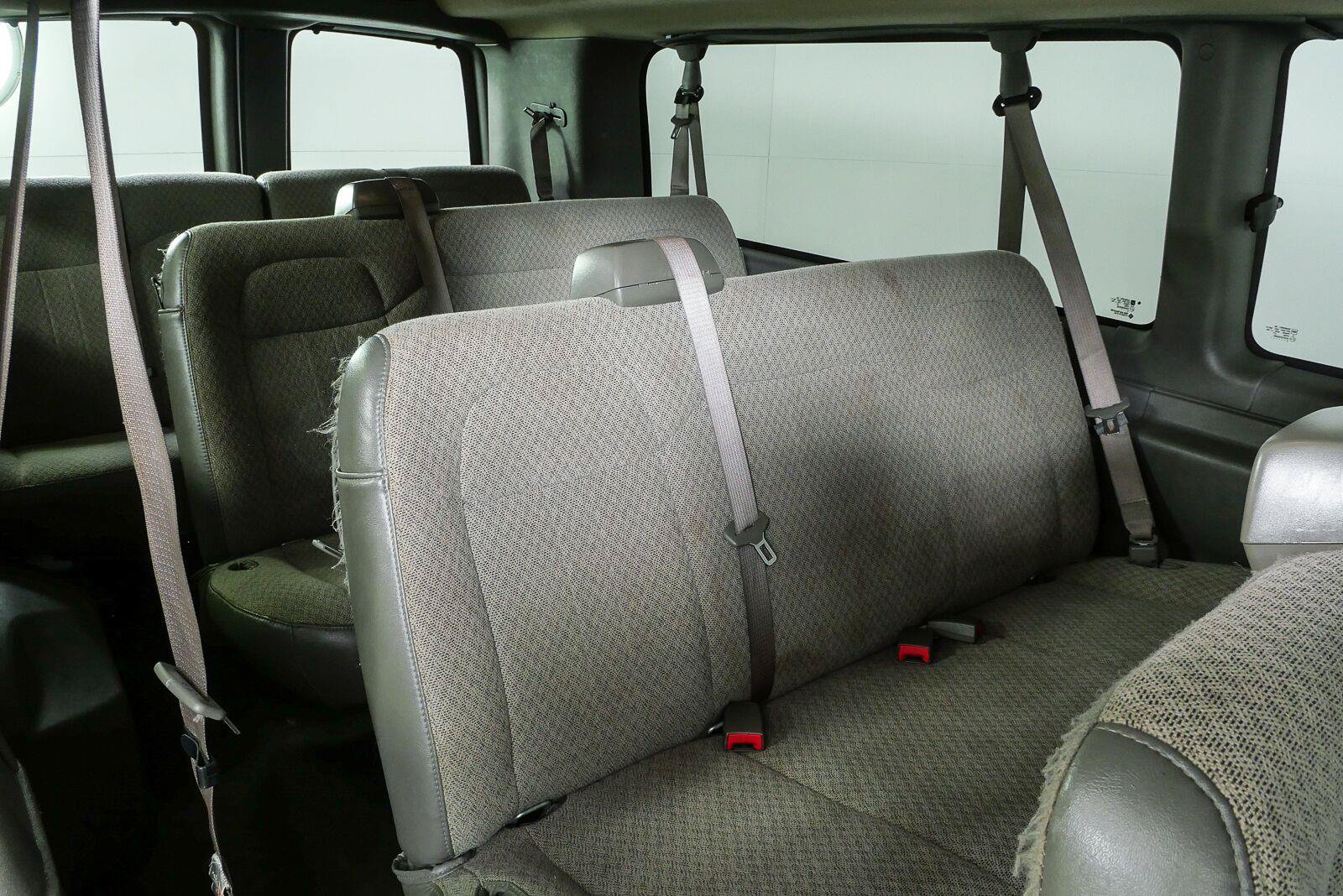 Used 2025 GMC Savana 3500 LT w/ LT Preferred Equipment Group RWD image 17