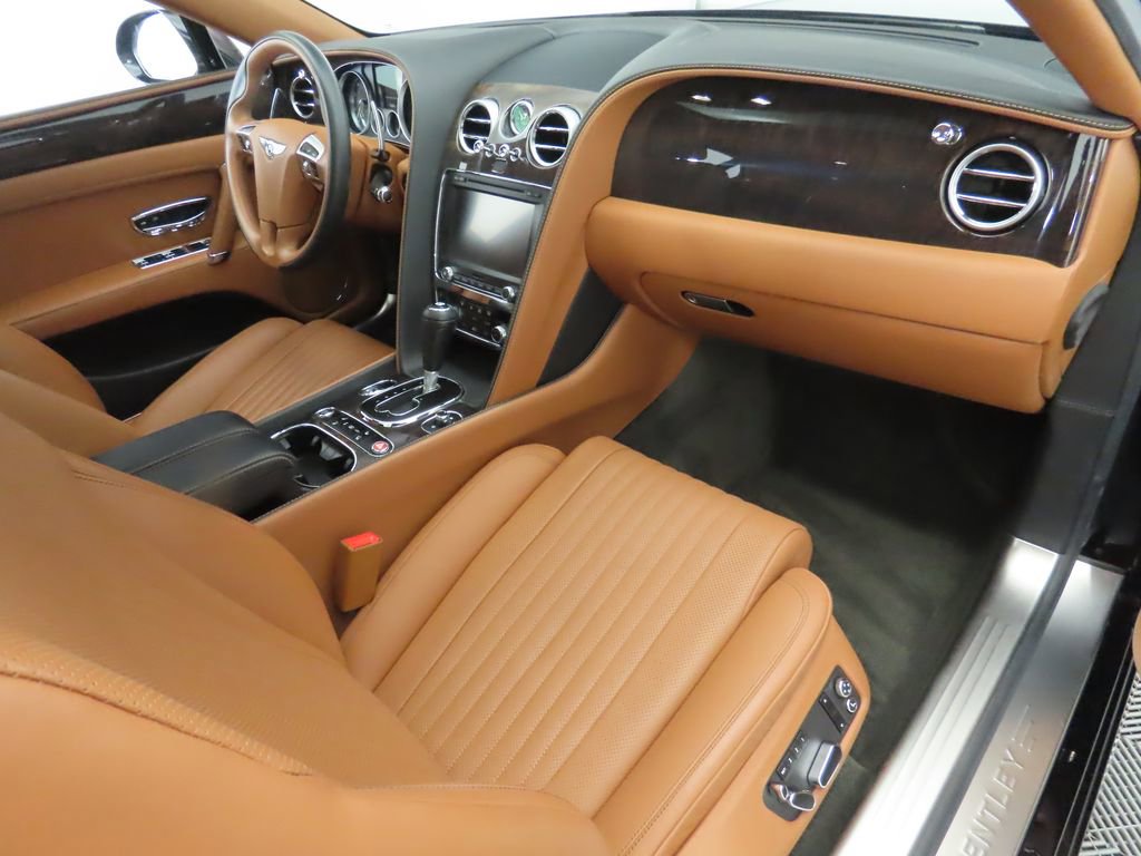 Used 2018 Bentley Flying Spur V8 image 17